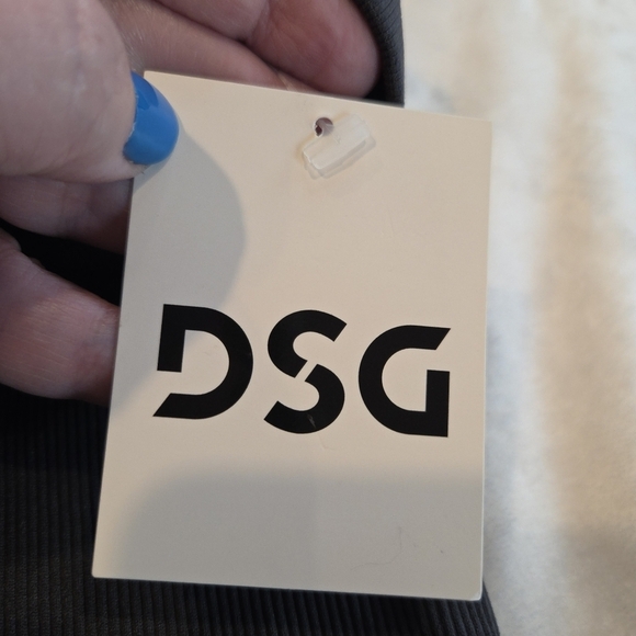 DSG Momentum Seamless High-Rise Bike Shorts Womens Medium New Hits Above Knee - Picture 4 of 9